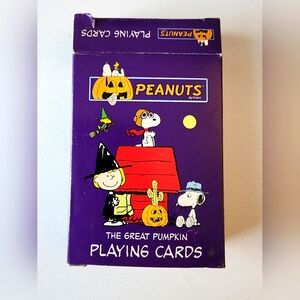 NIB Peanuts and Snoopy The Great Pumpkin Playing Cards